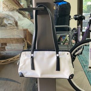 Adorable vintage Gucci bag